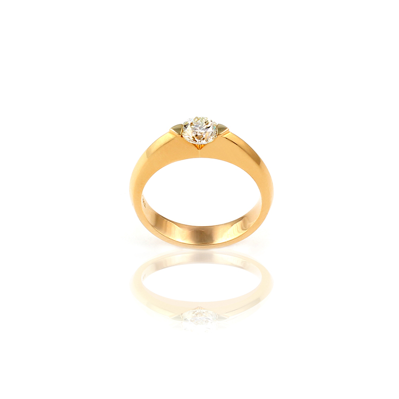 R001 خاتم الماس من الذهب الأصفر 0.70 قيراط