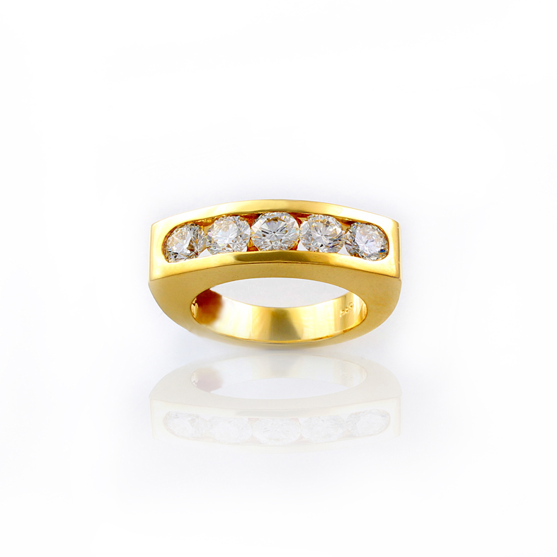 انگشتر طلای زرد R012 با الماس 2.10 عیار