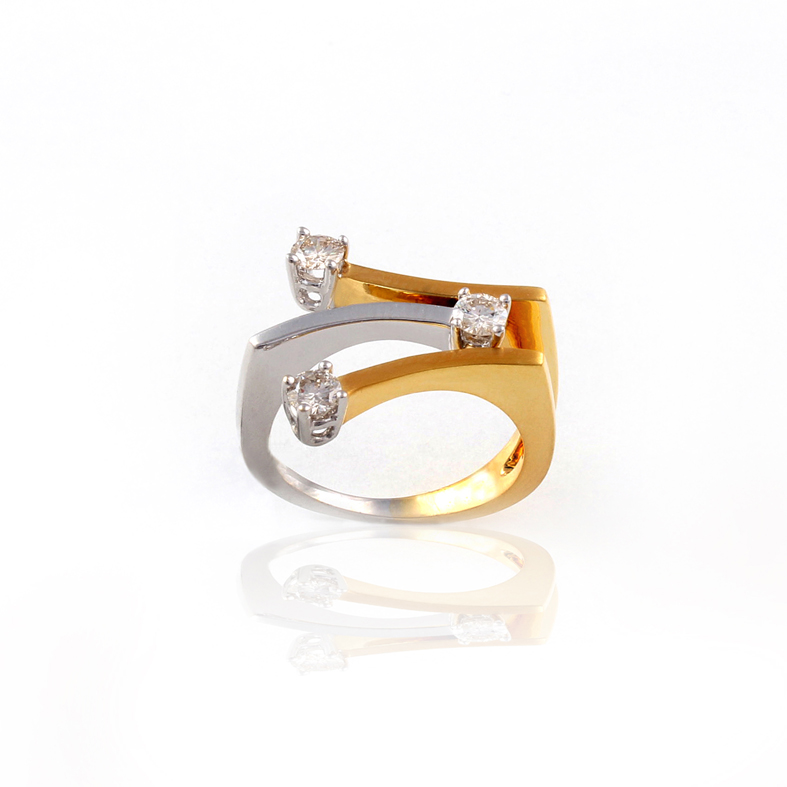 R020 Биколор кольцо с бриллиантами 0.42ct