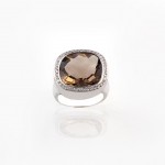 Anel de ouro branco R034 com quartzo fumê e diamantes de 0,44 quilates