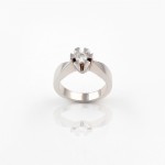 R074 fehérarany pasziánsz gyűrű 0,32 karátos gyémánttal