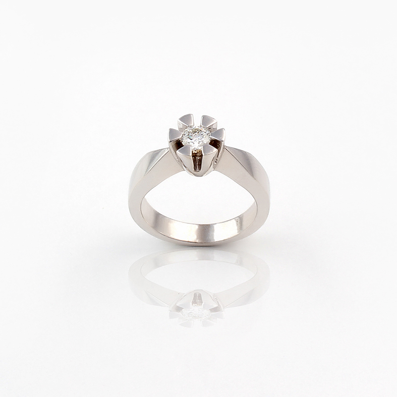 R074 кольцо из белого золота Солитар с 0.32ct бриллиант