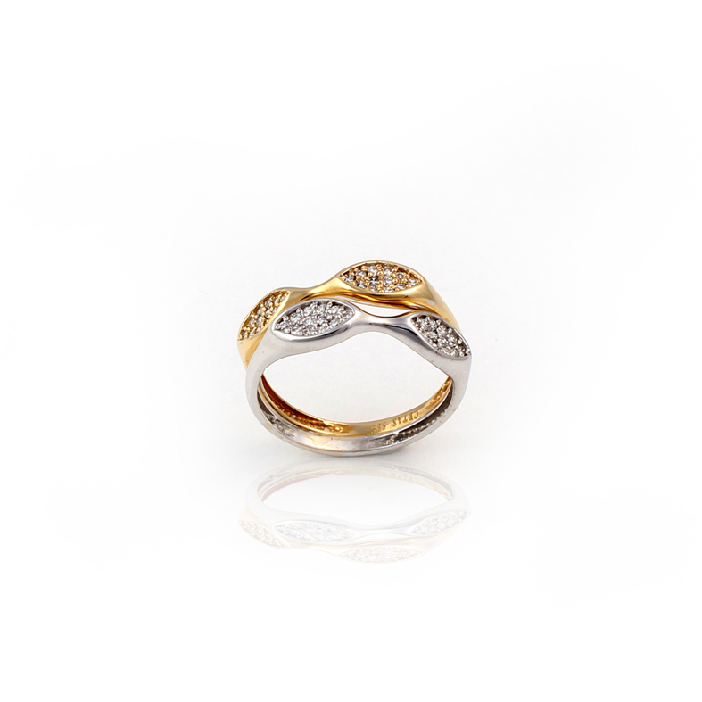 R079 Bicolor Ring with 0.31ct Diamonds