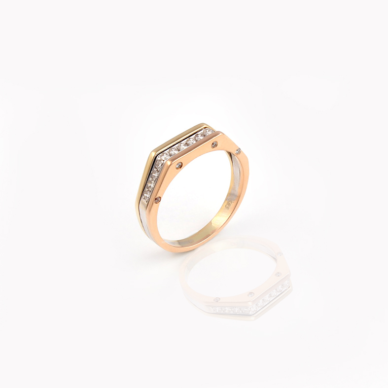 R114 háromszínű arany gyűrű 0,26 karátos gyémántokkal