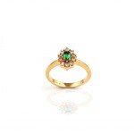 R127 Gult gull Ring med 0,25 ct Emerald og 0,33 ct diamanter