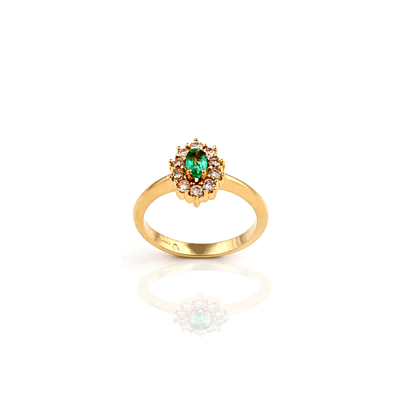 R127 Gult gull Ring med 0,25 ct Emerald og 0,33 ct diamanter