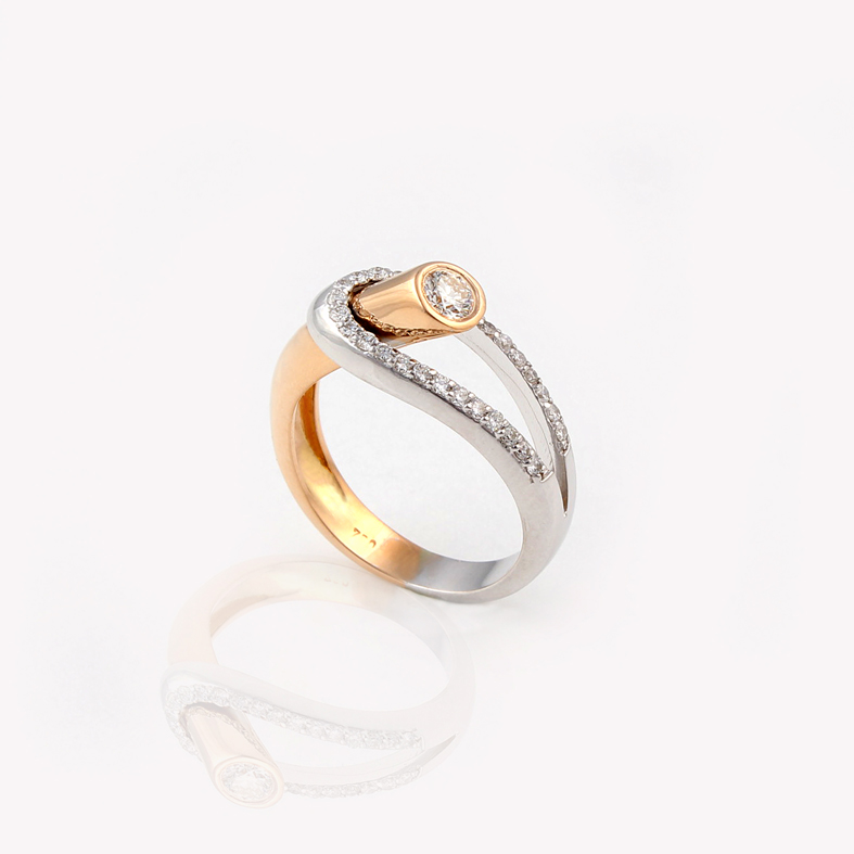 Dvojfarebný prsteň R236 s diamantmi 0,44ct