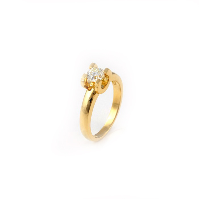 R238 sárga arany gyűrű 0,53 karátos gyémánttal