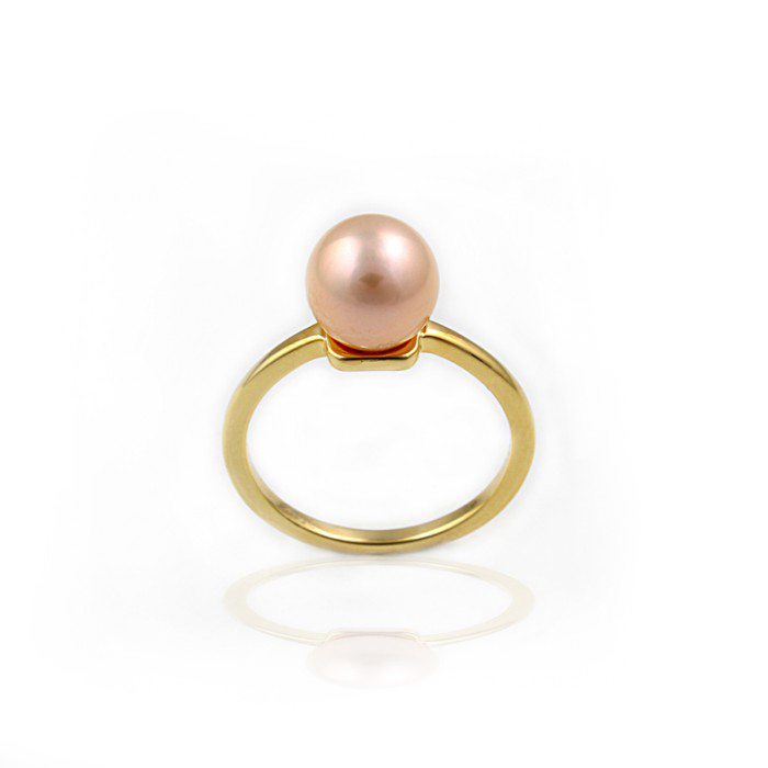 R284 Yellow Gold Ring with Pearl