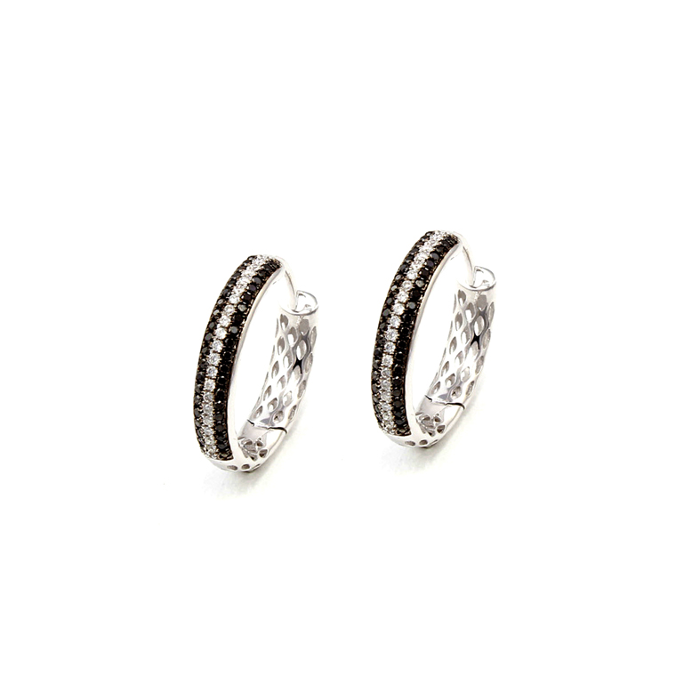 KP013 White Gold Earring With 0.43ct Black and 0.19ct White Diamonds