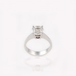 R017A prsteň z bieleho zlata s 0,60 karátovými diamantmi