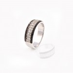 R032A Prsten od bijelog zlata 0,18 ct s crnim i 0,40 ct bijelim dijamantima