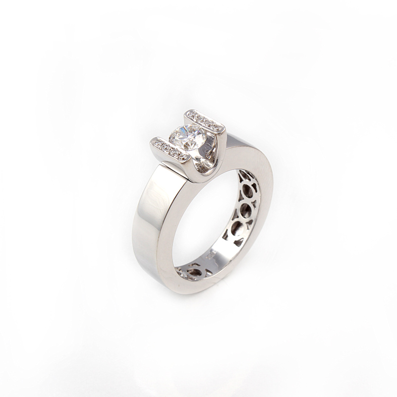 R06A biele zlato vyrobené na mieru 0,73 ct diamantový prsteň