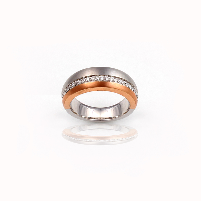 R070 Bicolor white and Rose Gold Ring with 0.20ct Diamonds