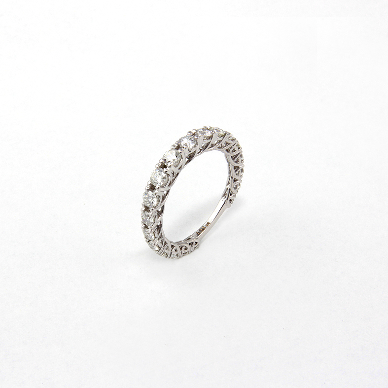 R190 fehérarany gyűrű 1,35 karátos gyémántokkal