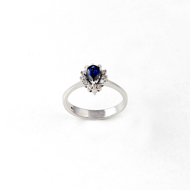 R013A White Gold Ring met blauwe Saphire en diamanten
