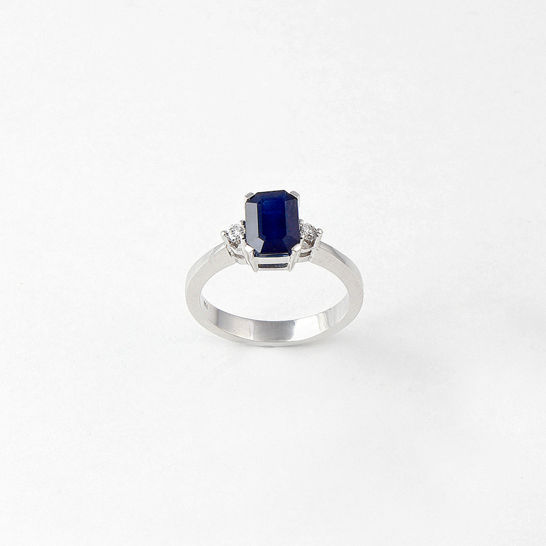 R033E кольцо из белого золота с Голубой сапфир и бриллиантами