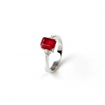 R061B fehérarany gyűrű rubinnal és gyémántokkal