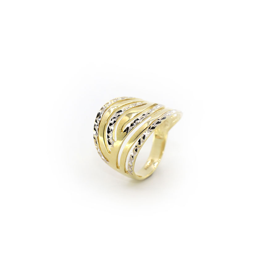 women-gold-rings